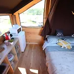 キャンプ場 Domaine De La Roseliere