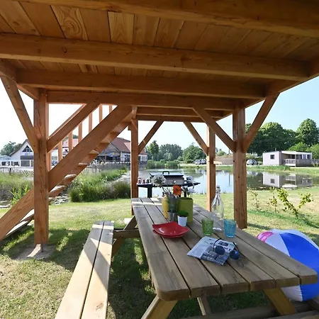 キャンプ場 Domaine De La Roseliere
